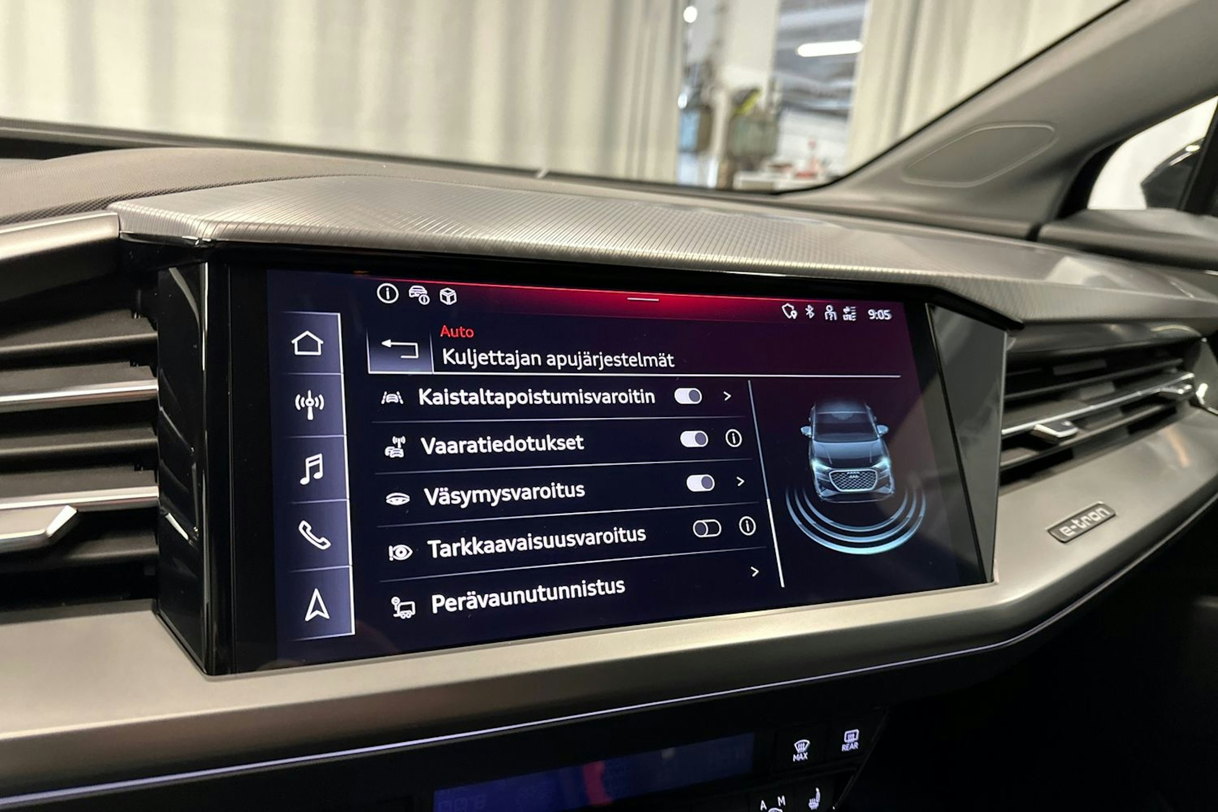 musta Audi Q4 e-tron 2024 kuva 26.