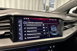 musta Audi Q4 e-tron 2024 kuva 26.