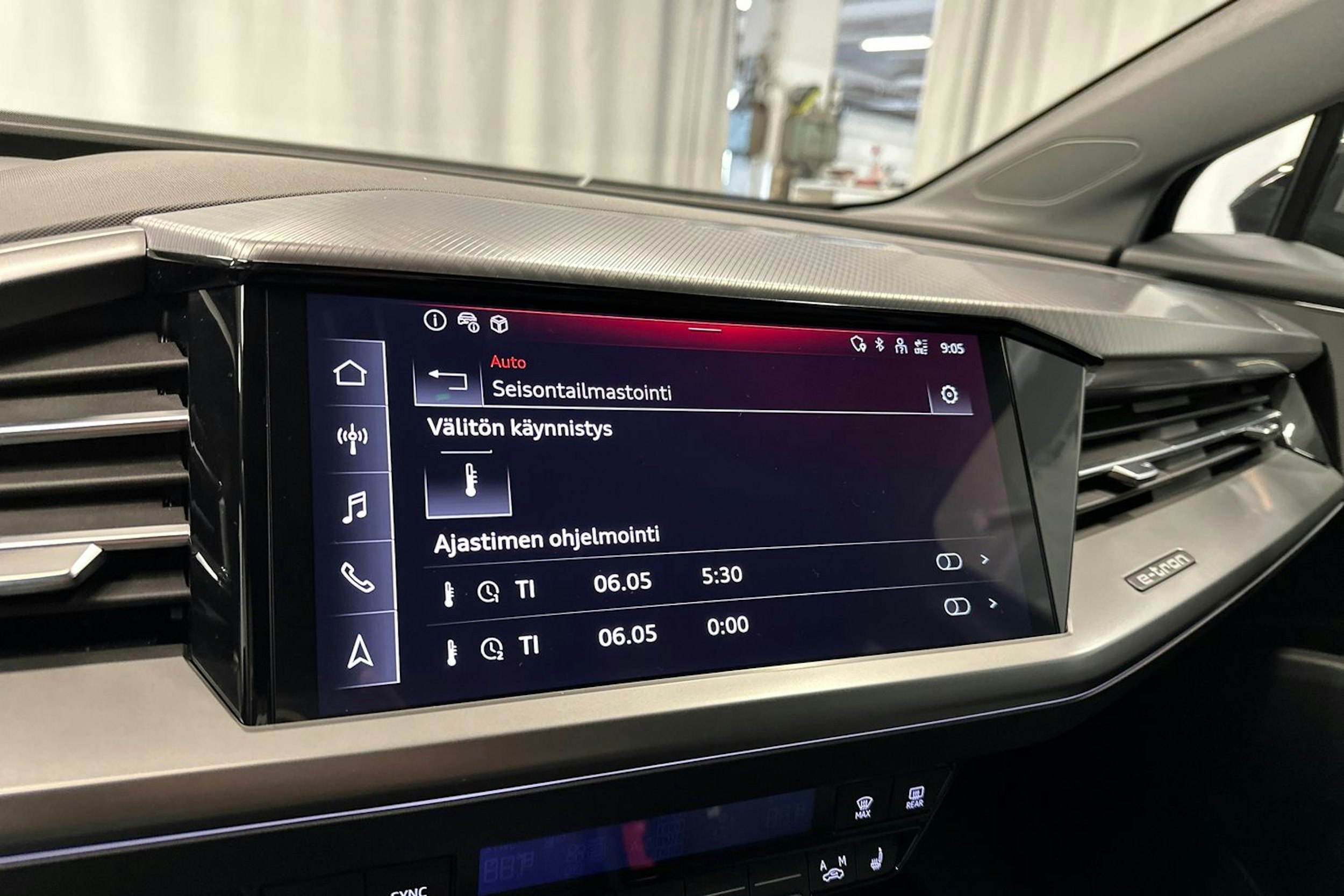 musta Audi Q4 e-tron 2024 kuva 27.