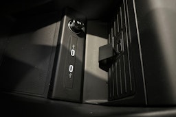 musta Audi Q4 e-tron 2024 kuva 29.