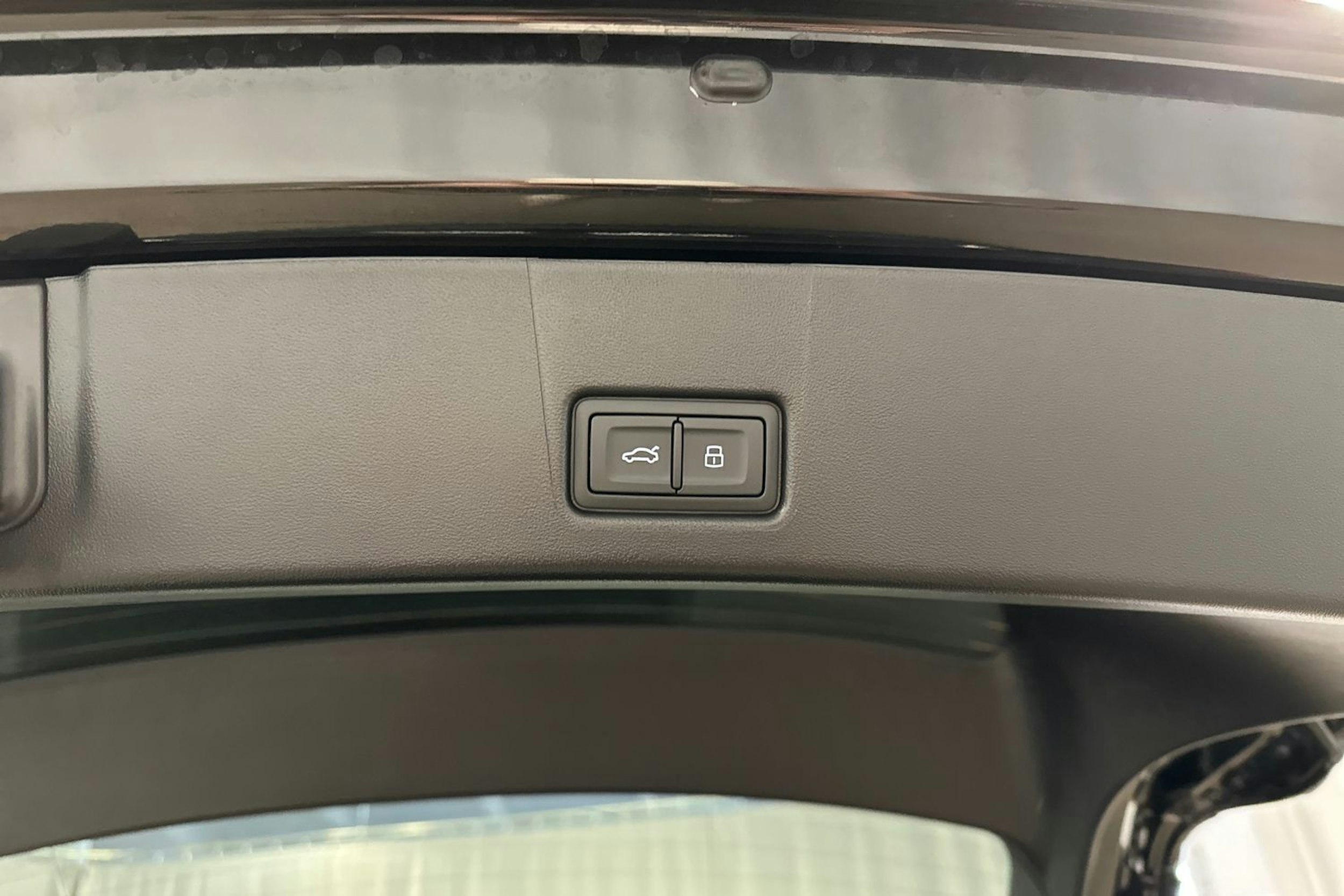 musta Audi Q4 e-tron 2024 kuva 34.