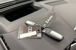 musta Audi Q4 e-tron 2024 kuva 36.