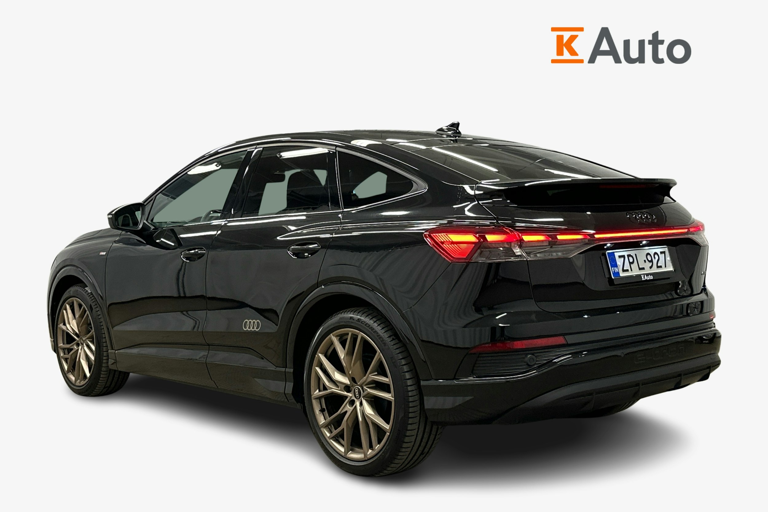 musta Audi Q4 e-tron 2024 kuva 2.
