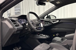 musta Audi Q4 e-tron 2024 kuva 10.