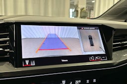 musta Audi Q4 e-tron 2024 kuva 14.
