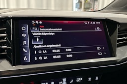 musta Audi Q4 e-tron 2024 kuva 16.