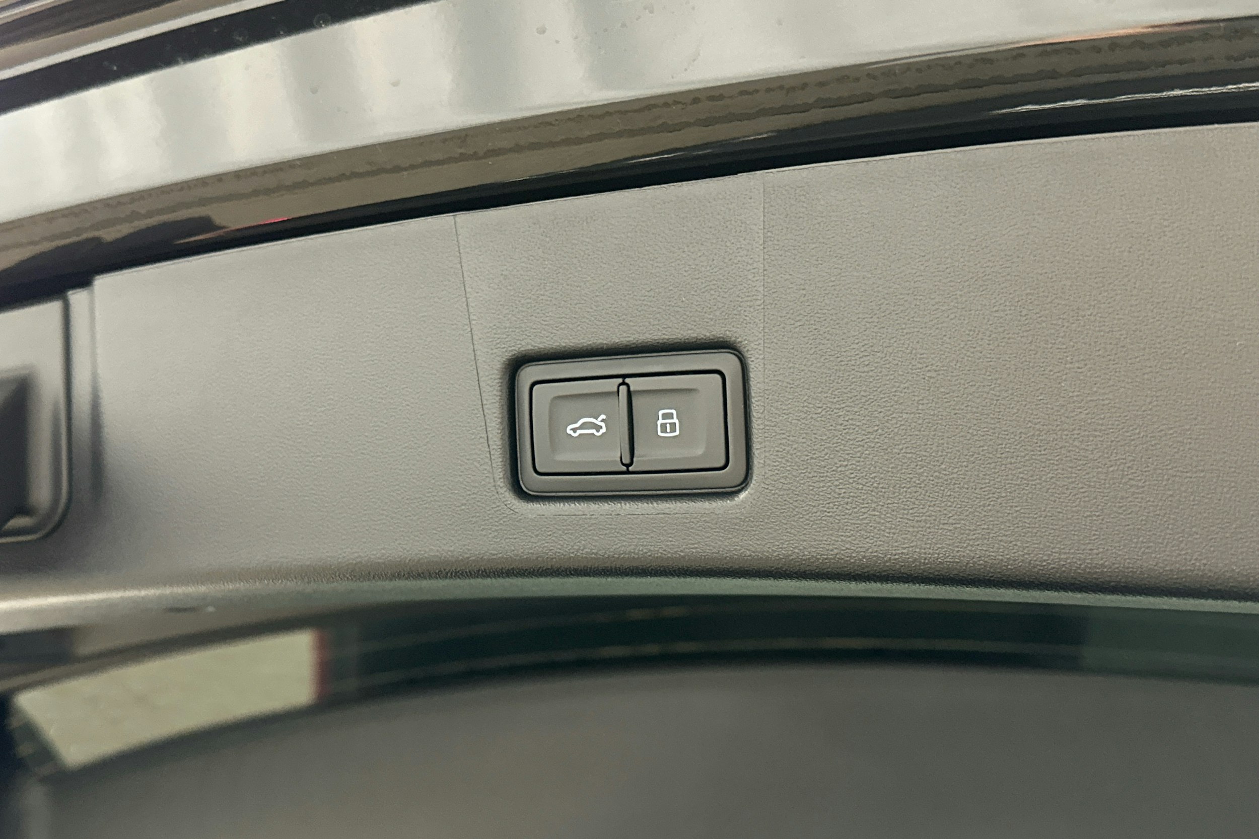 musta Audi Q4 e-tron 2024 kuva 27.