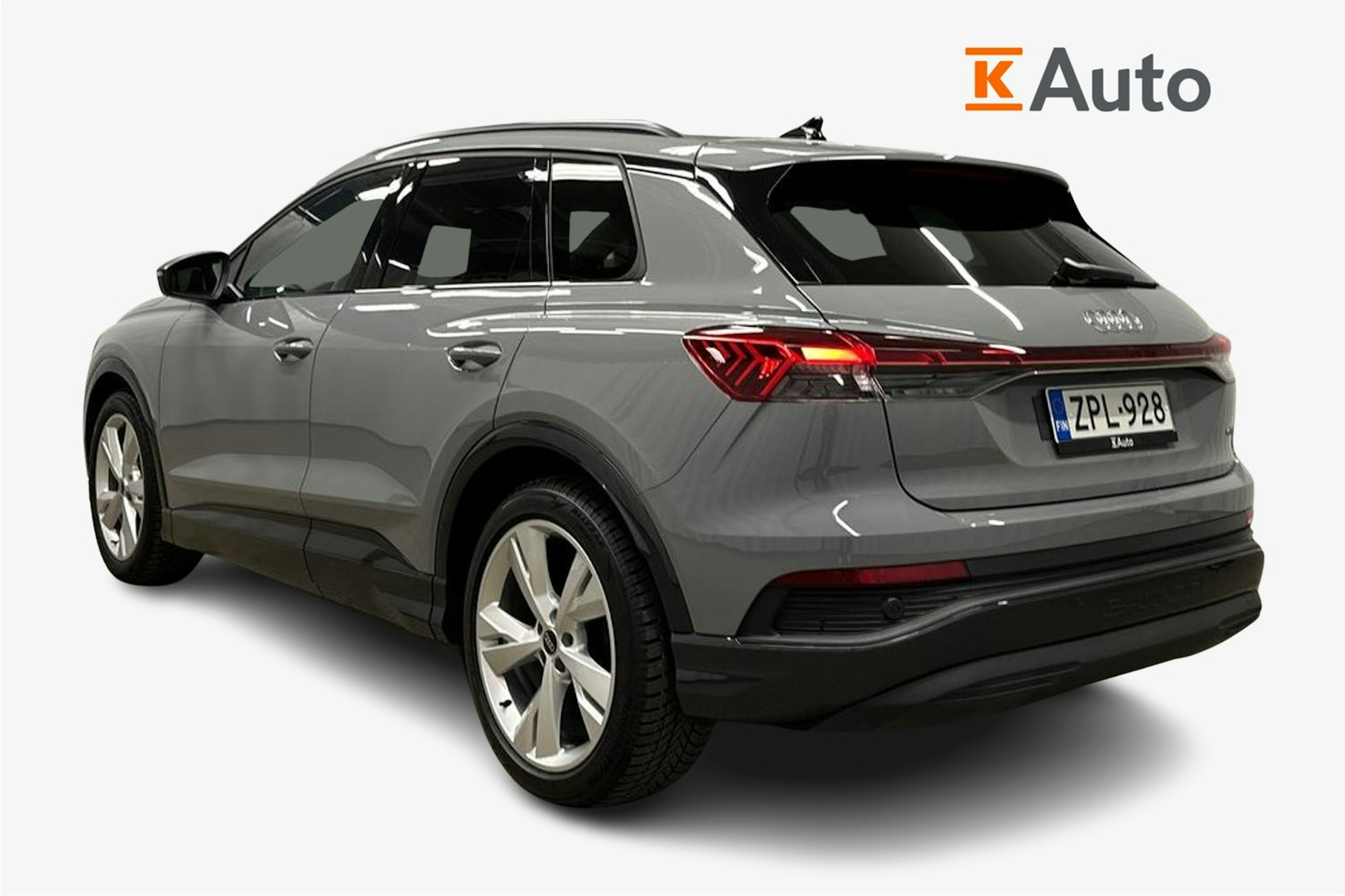 harmaa Audi Q4 e-tron 2024 kuva 2.