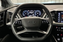 harmaa Audi Q4 e-tron 2024 kuva 17.