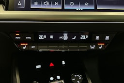 harmaa Audi Q4 e-tron 2024 kuva 24.
