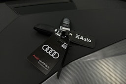 harmaa Audi Q4 e-tron 2024 kuva 37.