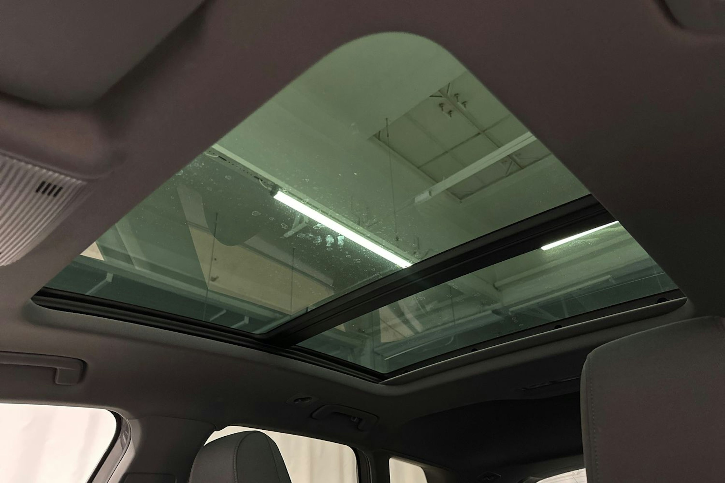 harmaa Audi Q4 e-tron 2024 kuva 39.
