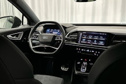 musta Audi Q4 e-tron 2024 kuva 8.