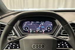 musta Audi Q4 e-tron 2024 kuva 11.