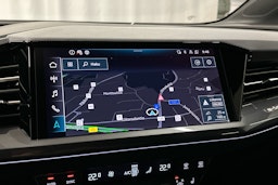 musta Audi Q4 e-tron 2024 kuva 12.