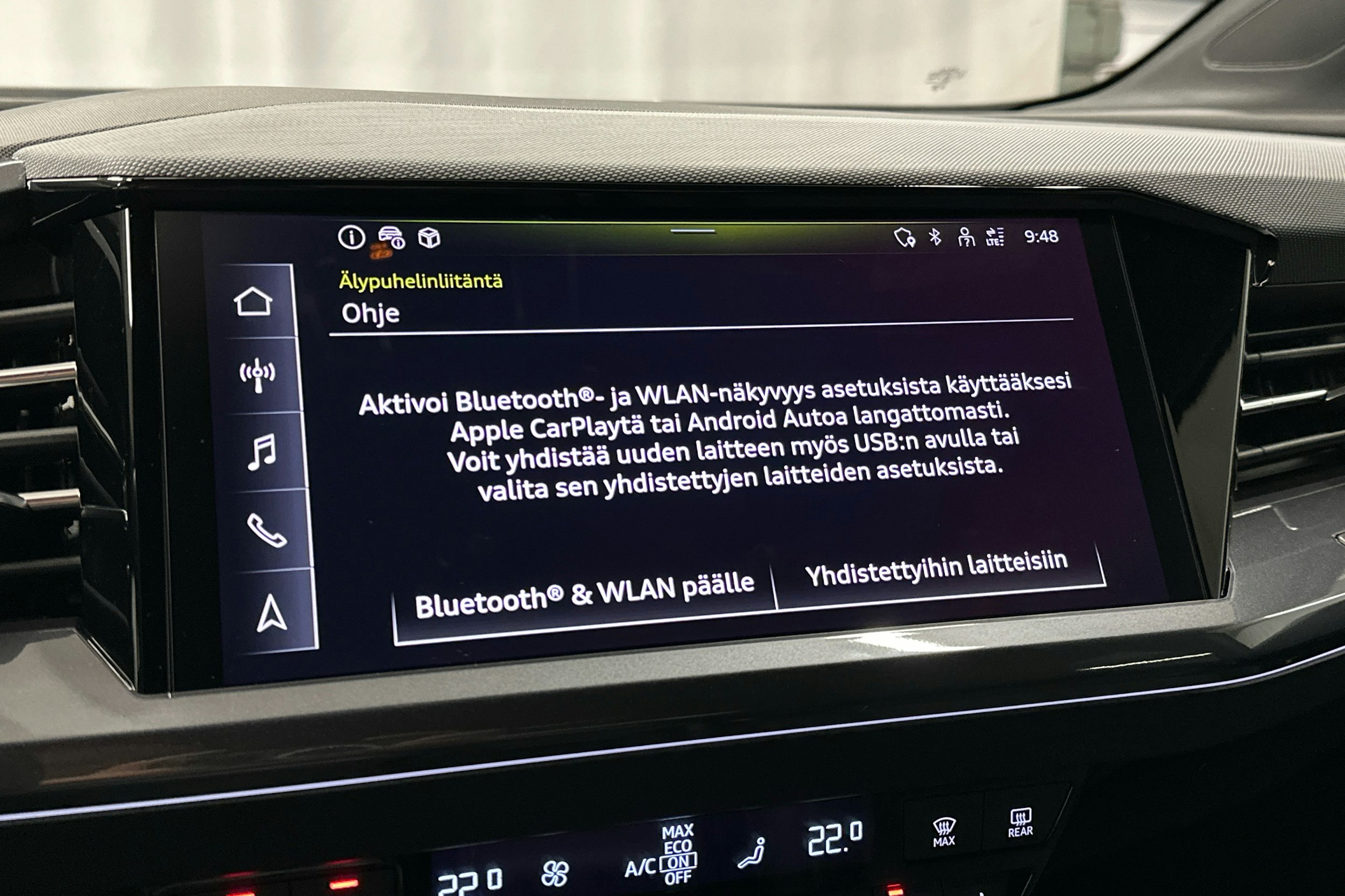 musta Audi Q4 e-tron 2024 kuva 14.