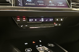 musta Audi Q4 e-tron 2024 kuva 20.