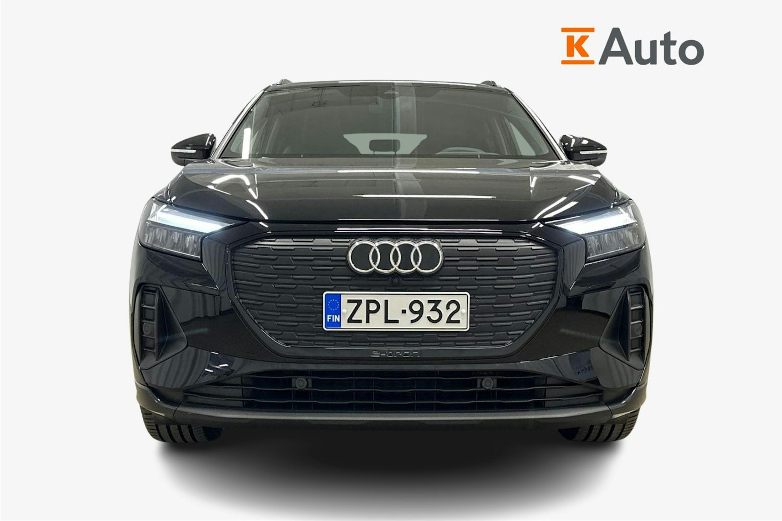 musta Audi Q4 e-tron 2024 kuva 4.