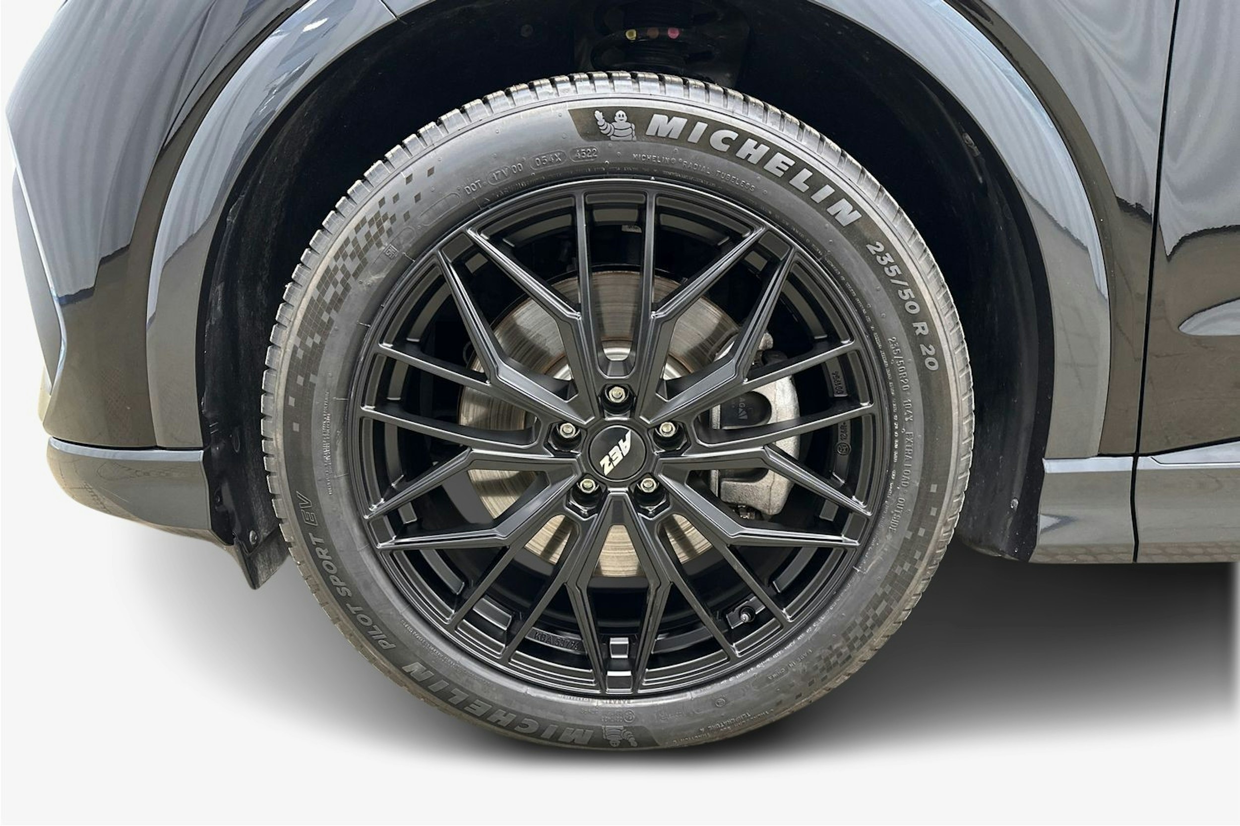 musta Audi Q4 e-tron 2024 kuva 9.
