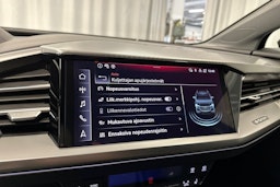 musta Audi Q4 e-tron 2024 kuva 20.