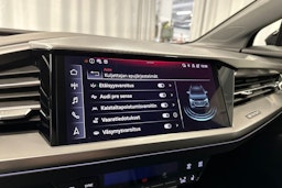 musta Audi Q4 e-tron 2024 kuva 21.