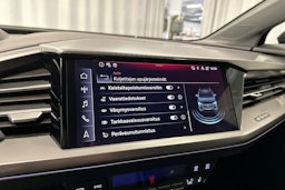 musta Audi Q4 e-tron 2024 kuva 22.