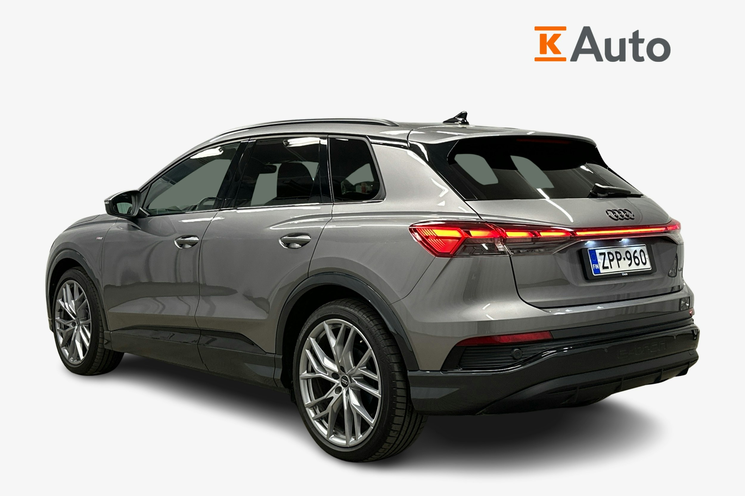 harmaa Audi Q4 e-tron 2024 kuva 2.