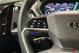 harmaa Audi Q4 e-tron 2024 kuva 7.