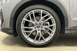 harmaa Audi Q4 e-tron 2024 kuva 9.