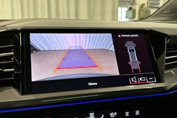 harmaa Audi Q4 e-tron 2024 kuva 15.
