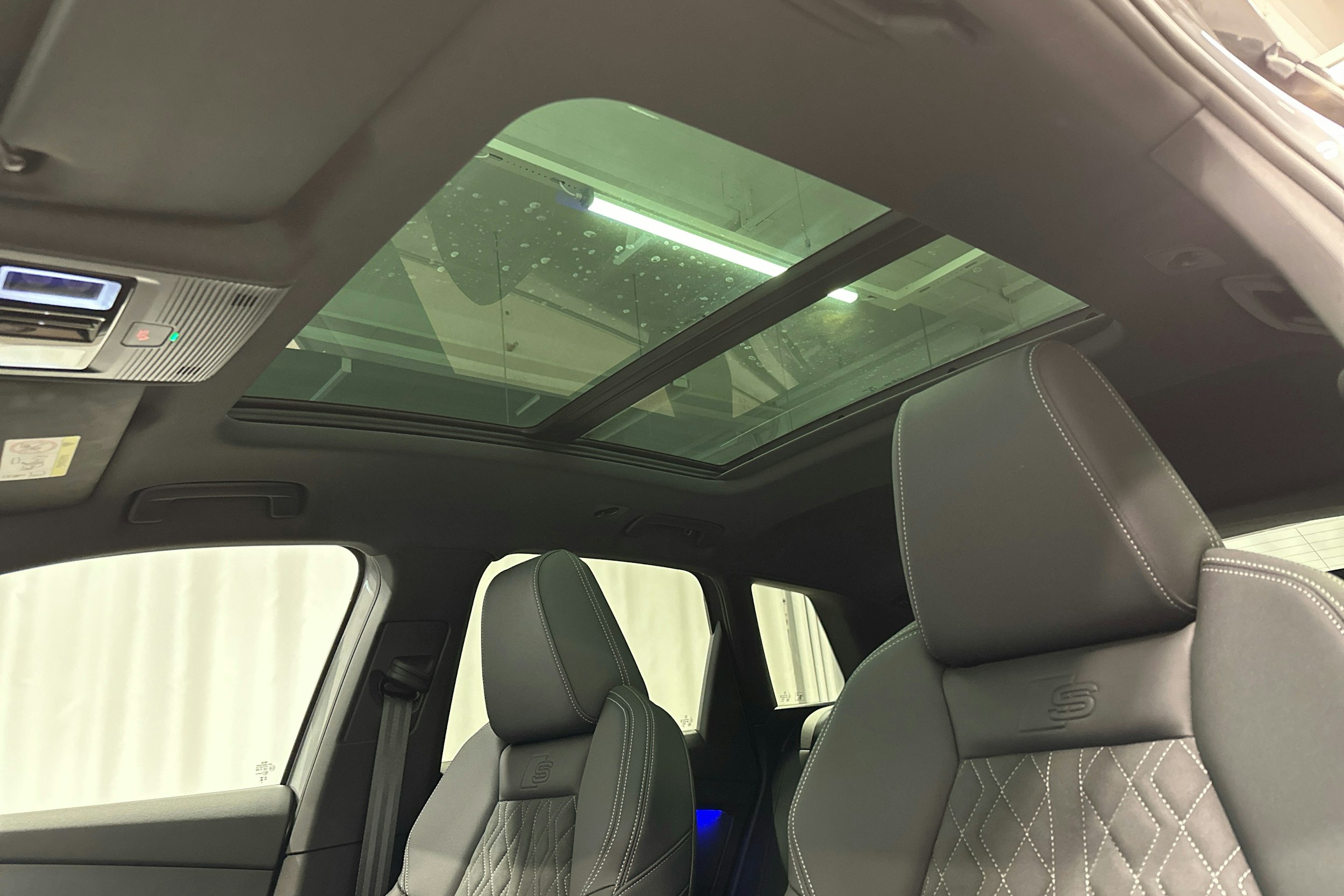 harmaa Audi Q4 e-tron 2024 kuva 25.