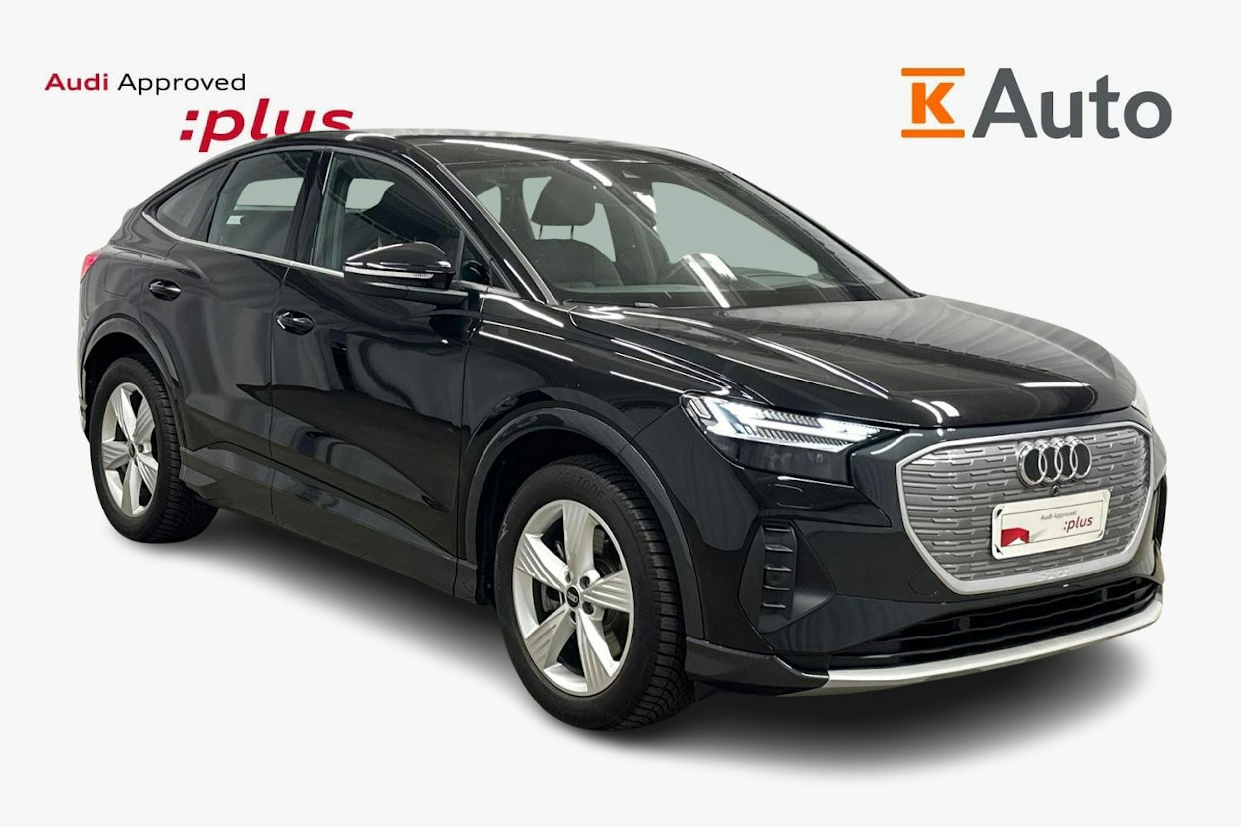 musta Audi Q4 e-tron 2024 kuva 1.