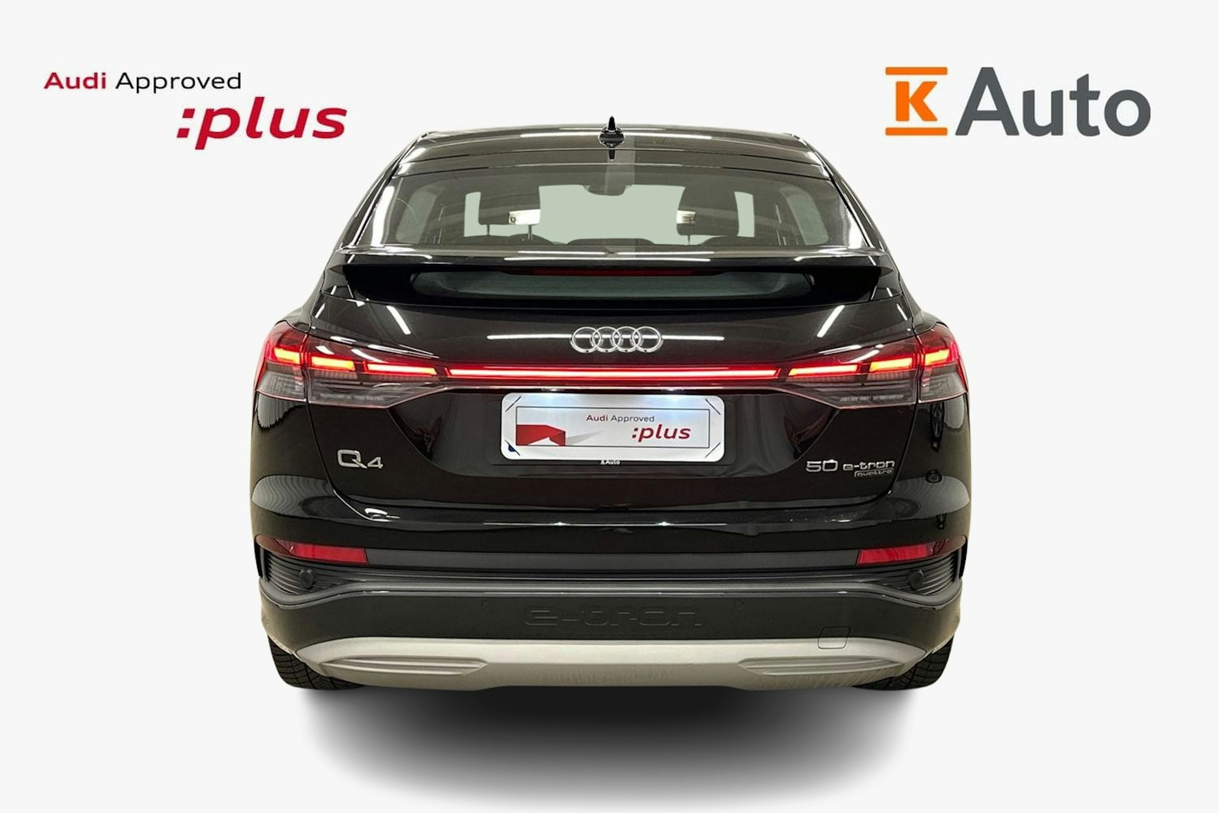 musta Audi Q4 e-tron 2024 kuva 3.