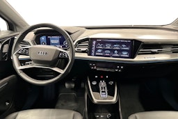 musta Audi Q4 e-tron 2024 kuva 9.