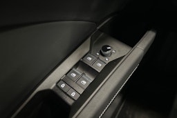 musta Audi Q4 e-tron 2024 kuva 17.