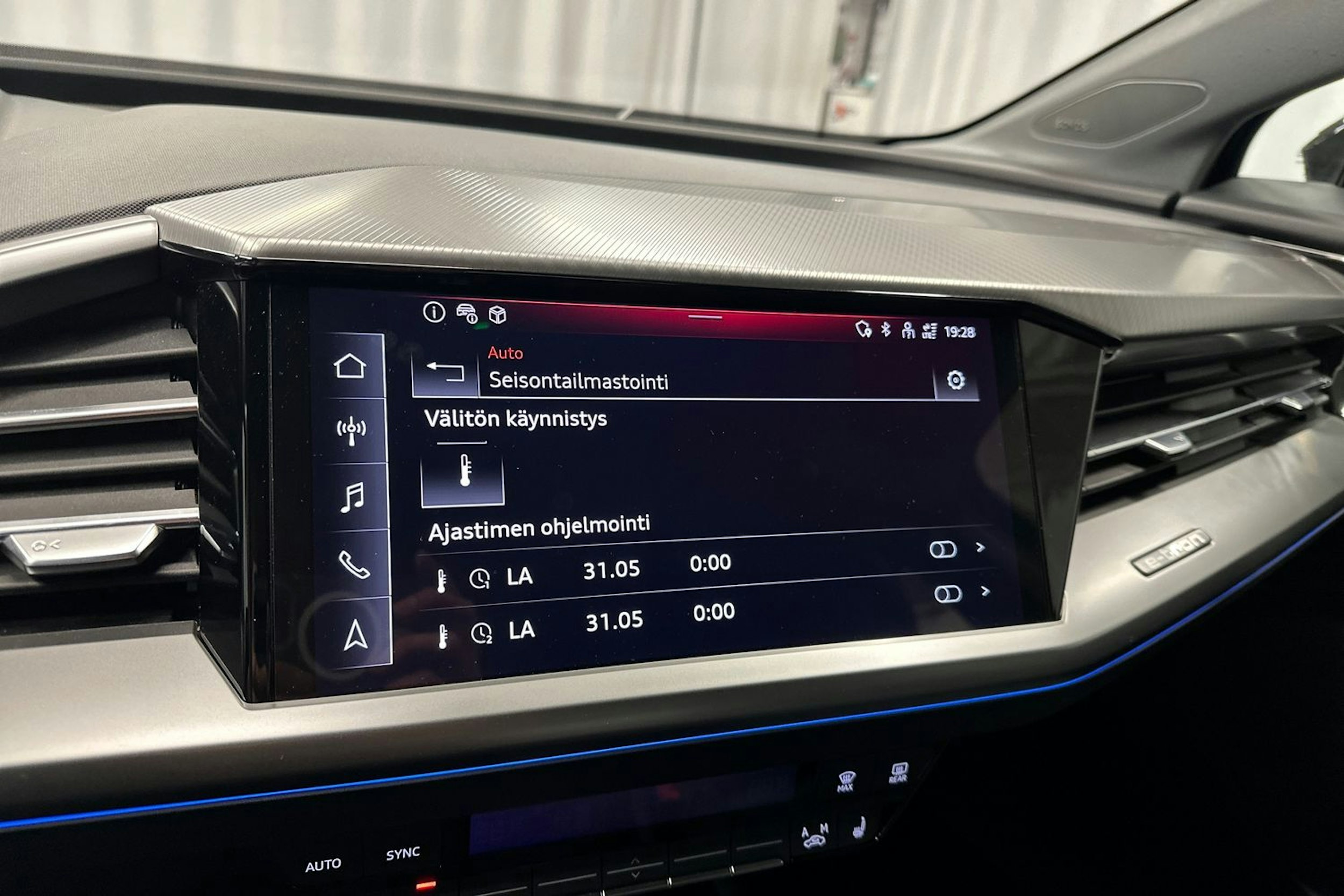 musta Audi Q4 e-tron 2024 kuva 24.
