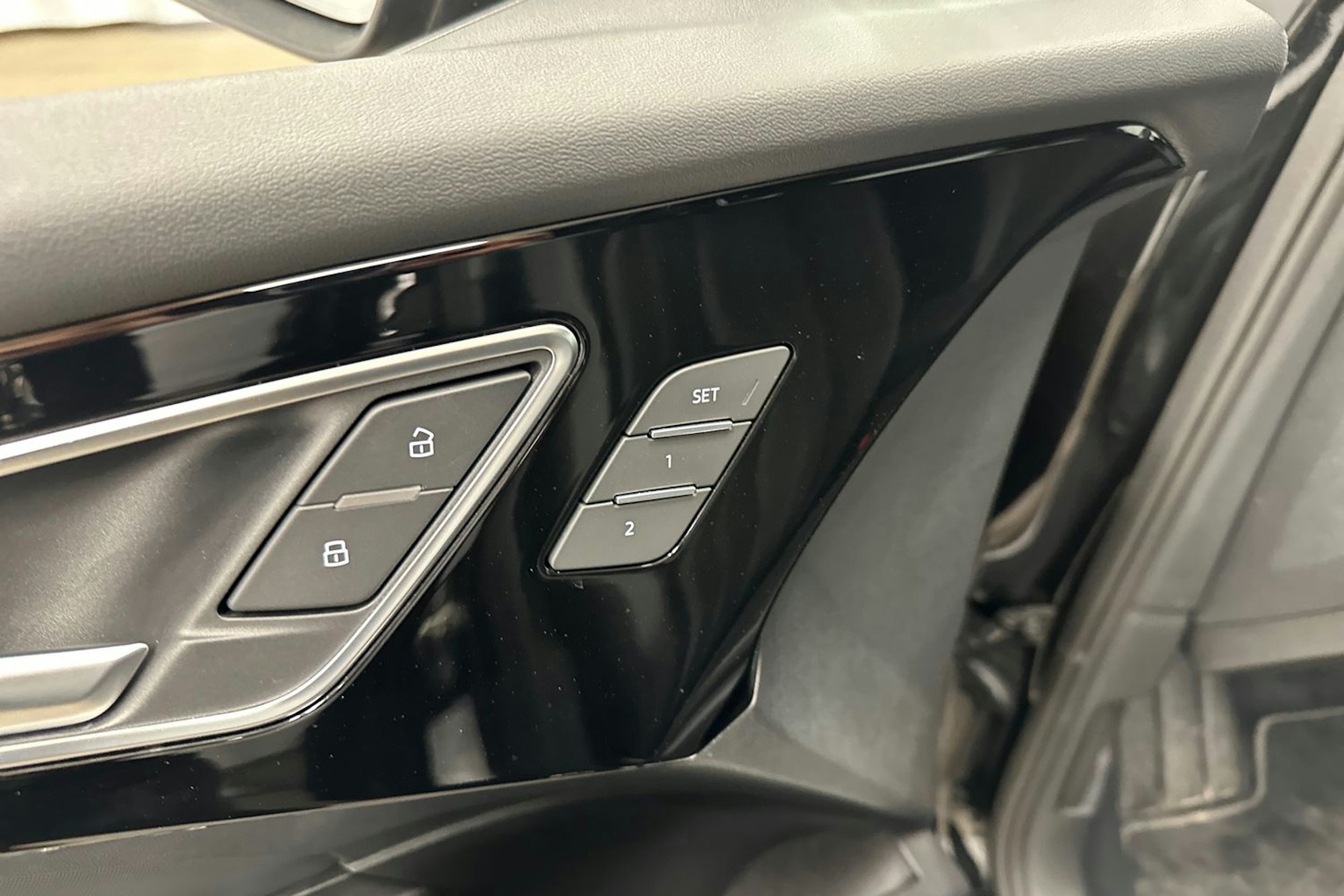 musta Audi Q4 e-tron 2024 kuva 30.