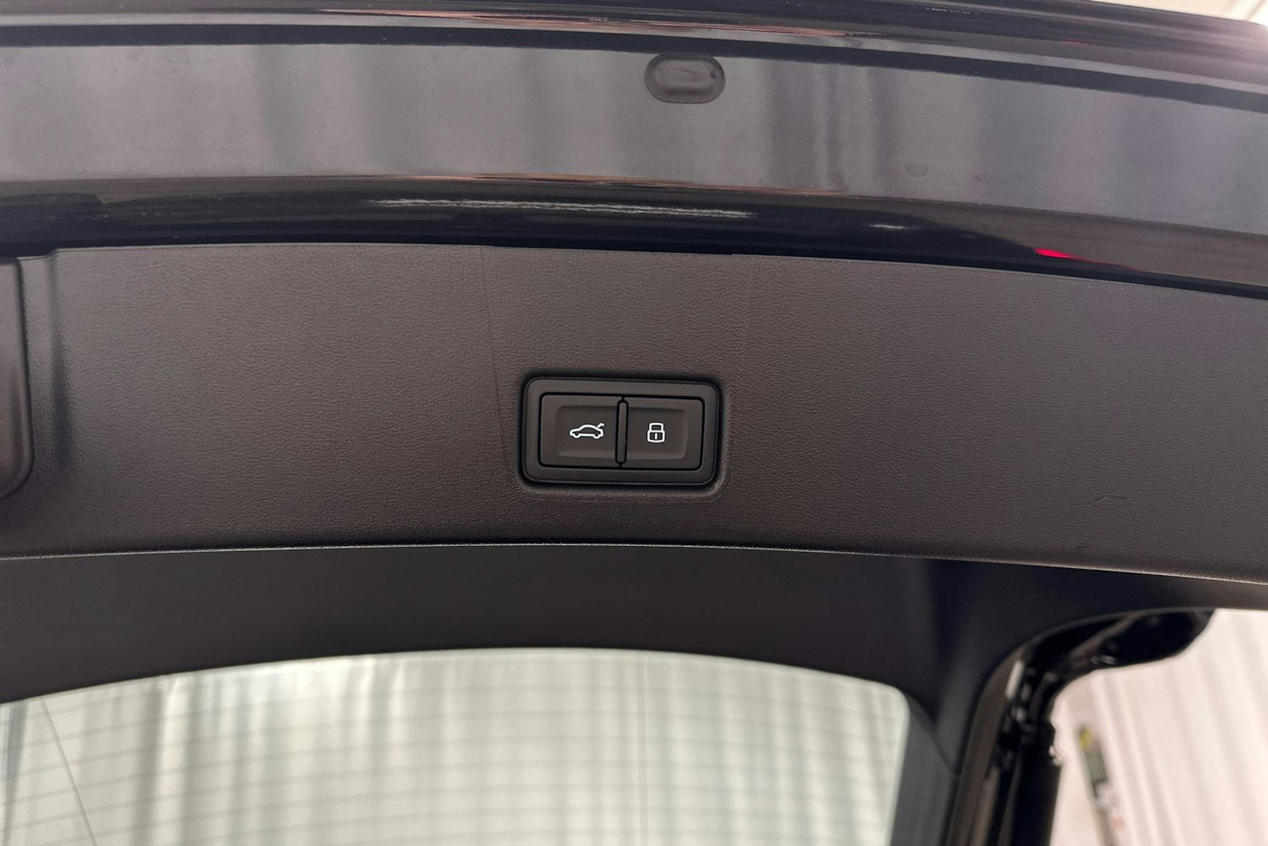 musta Audi Q4 e-tron 2024 kuva 32.