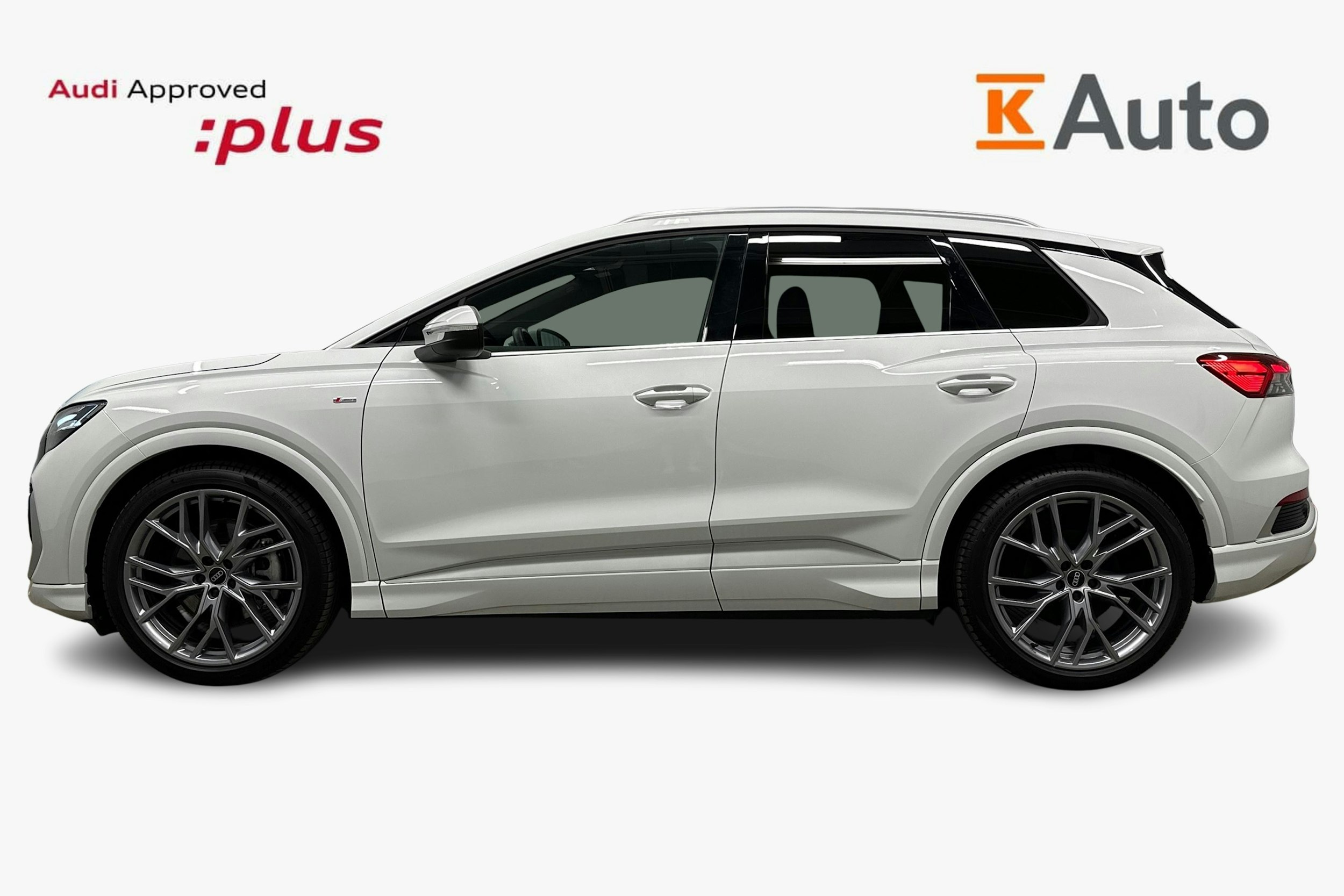 valkoinen Audi Q4 e-tron 2024 kuva 6.