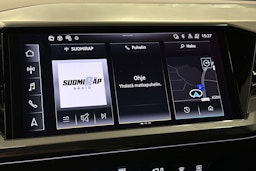valkoinen Audi Q4 e-tron 2024 kuva 24.