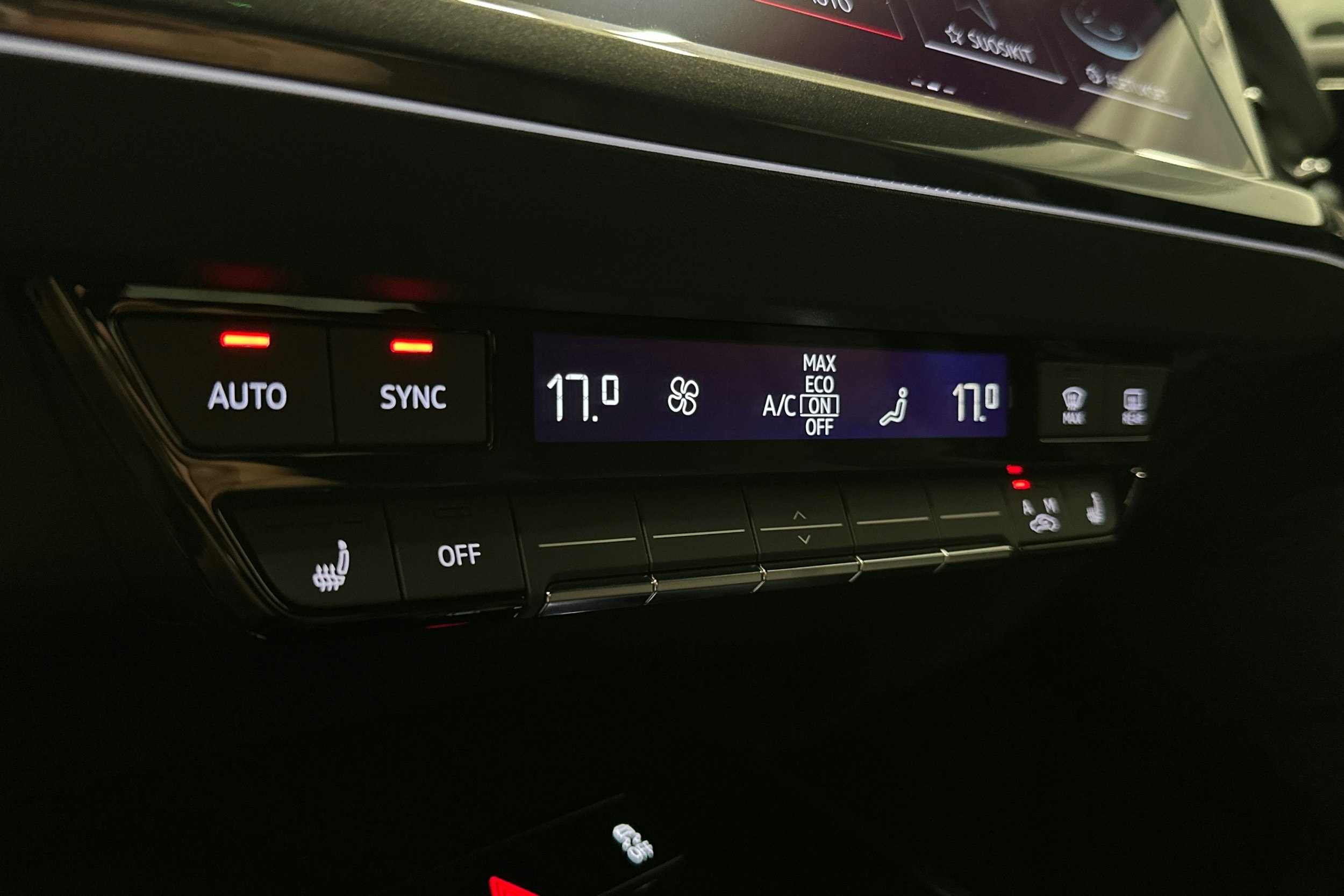 valkoinen Audi Q4 e-tron 2024 kuva 33.