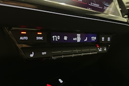 valkoinen Audi Q4 e-tron 2024 kuva 33.