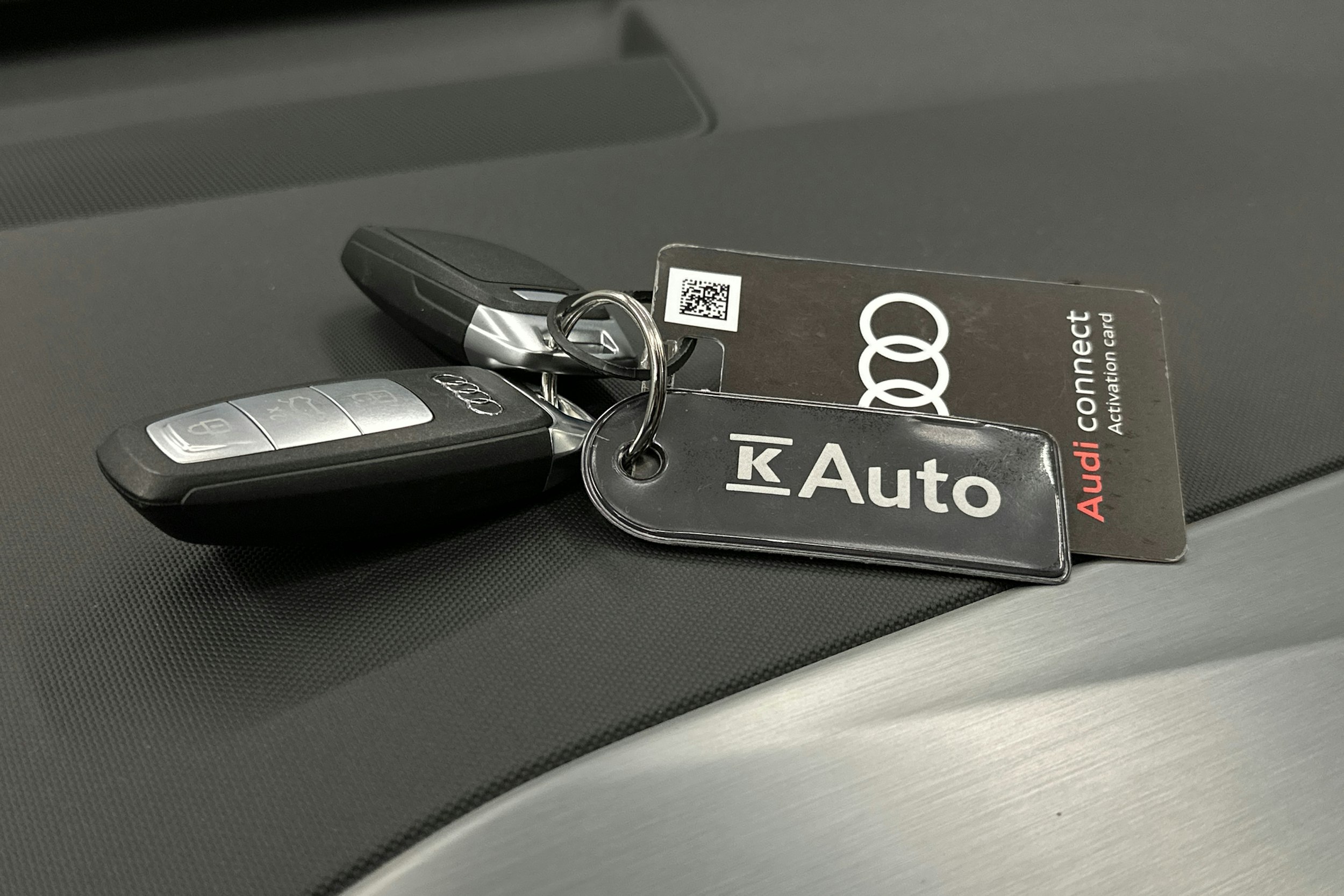 valkoinen Audi Q4 e-tron 2024 kuva 34.