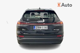 musta Audi Q4 e-tron 2024 kuva 5.