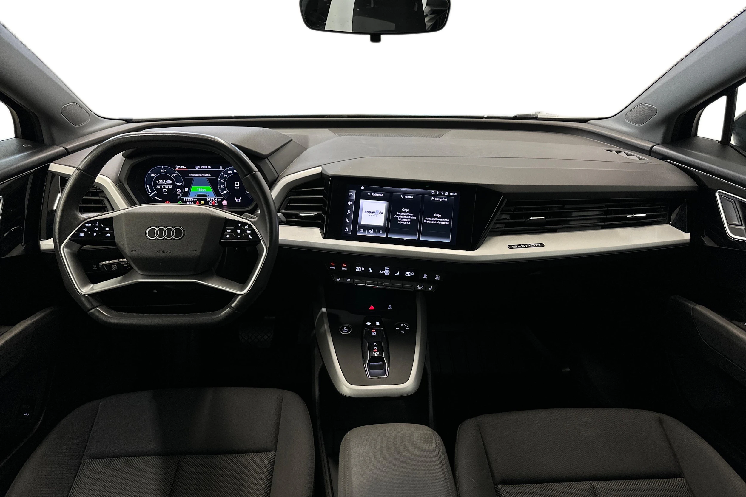 musta Audi Q4 e-tron 2024 kuva 9.