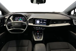 musta Audi Q4 e-tron 2024 kuva 9.