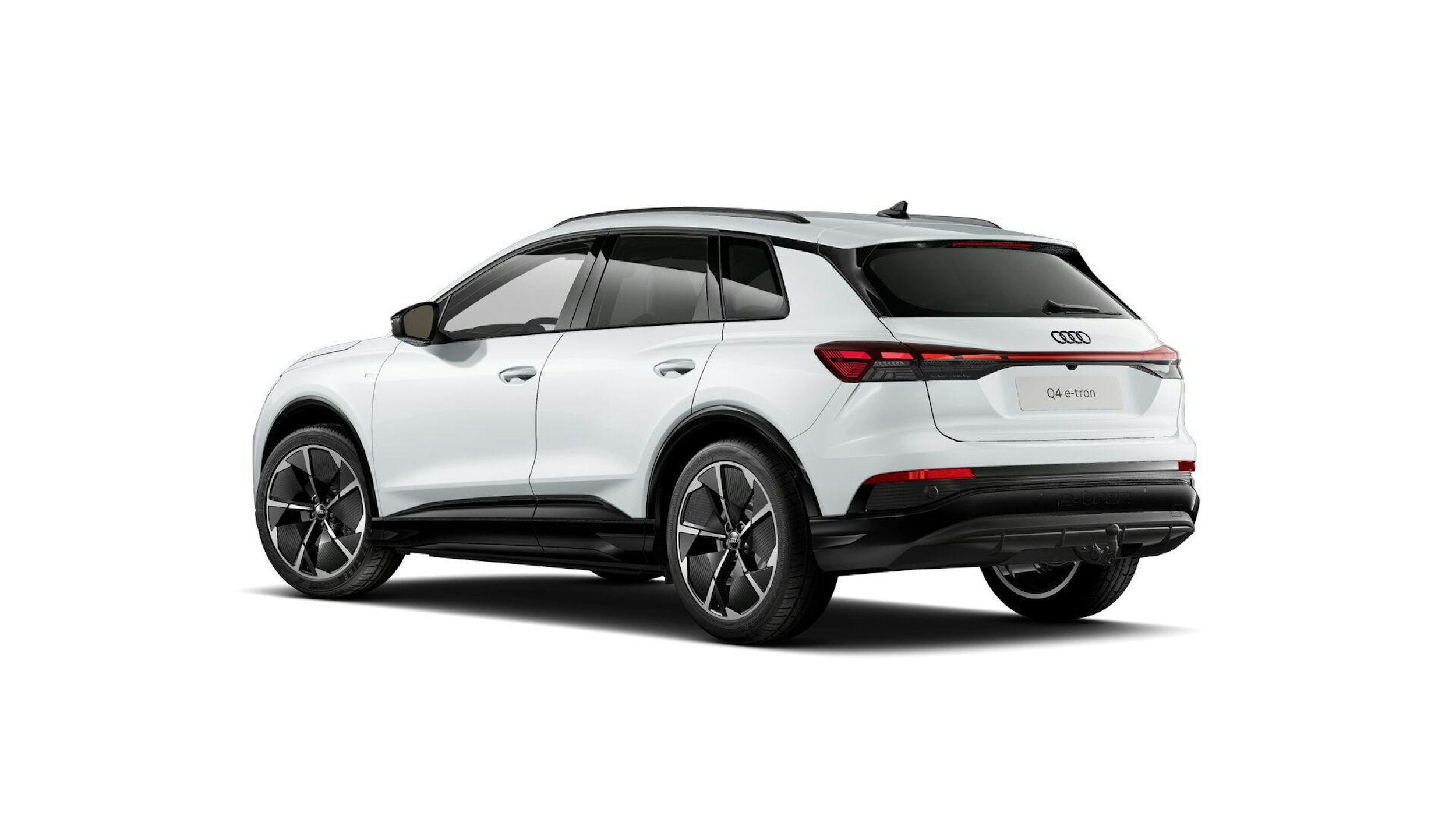 valkoinen Audi Q4 e-tron 2025 kuva 5.