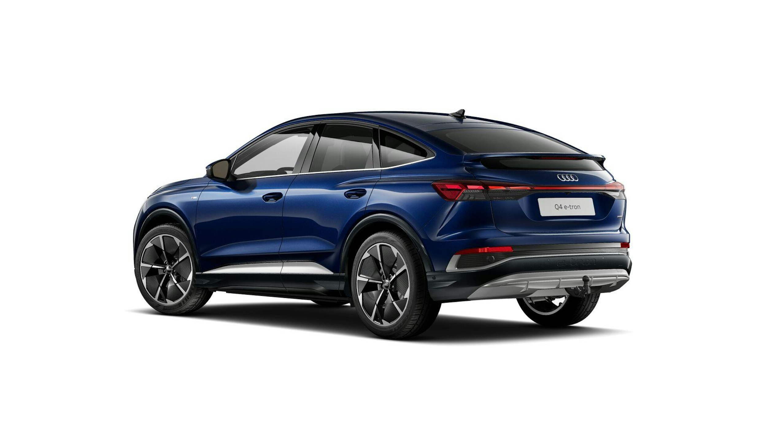 sininen Audi Q4 e-tron 2025 kuva 3.