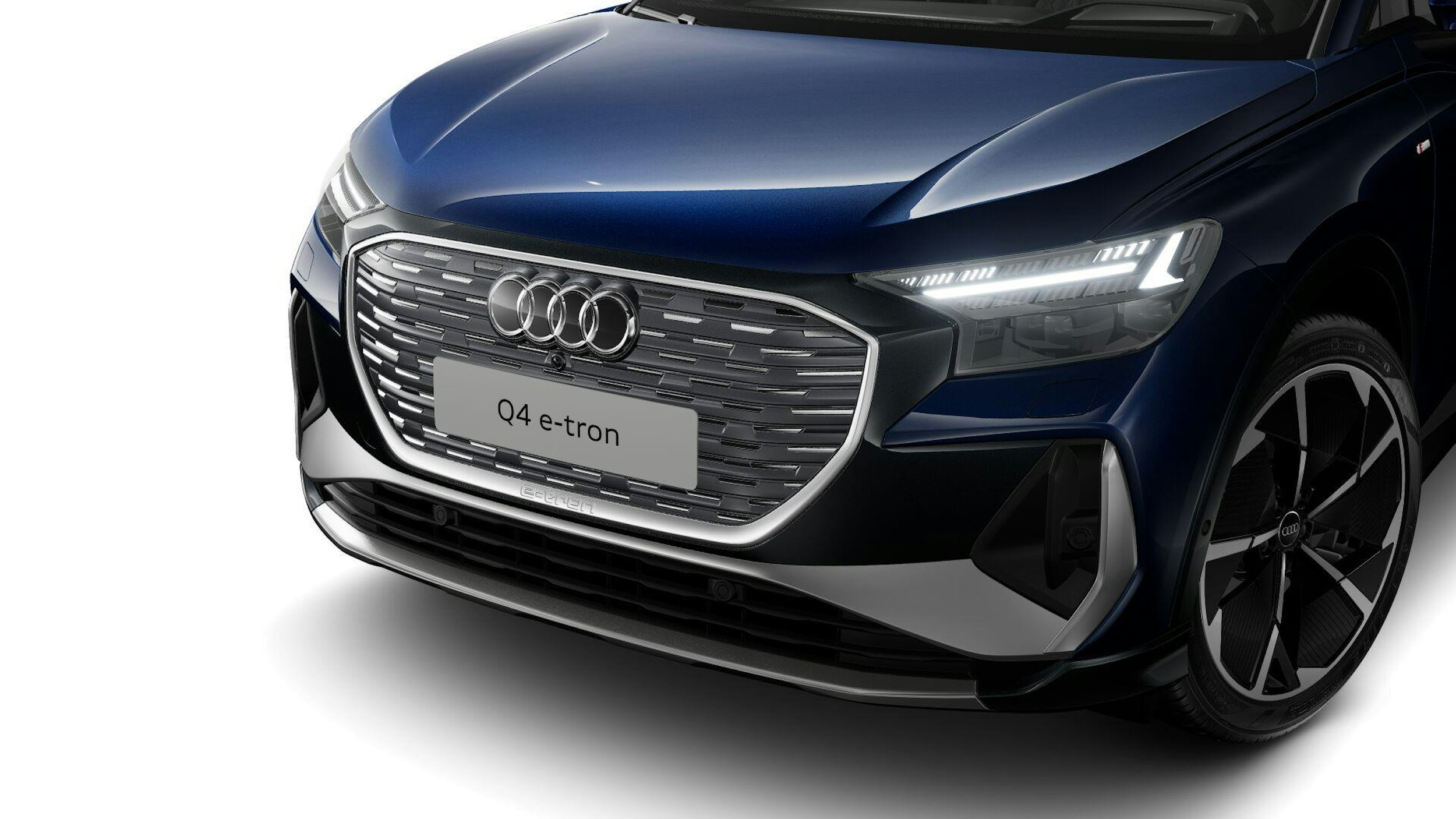 sininen Audi Q4 e-tron 2025 kuva 6.