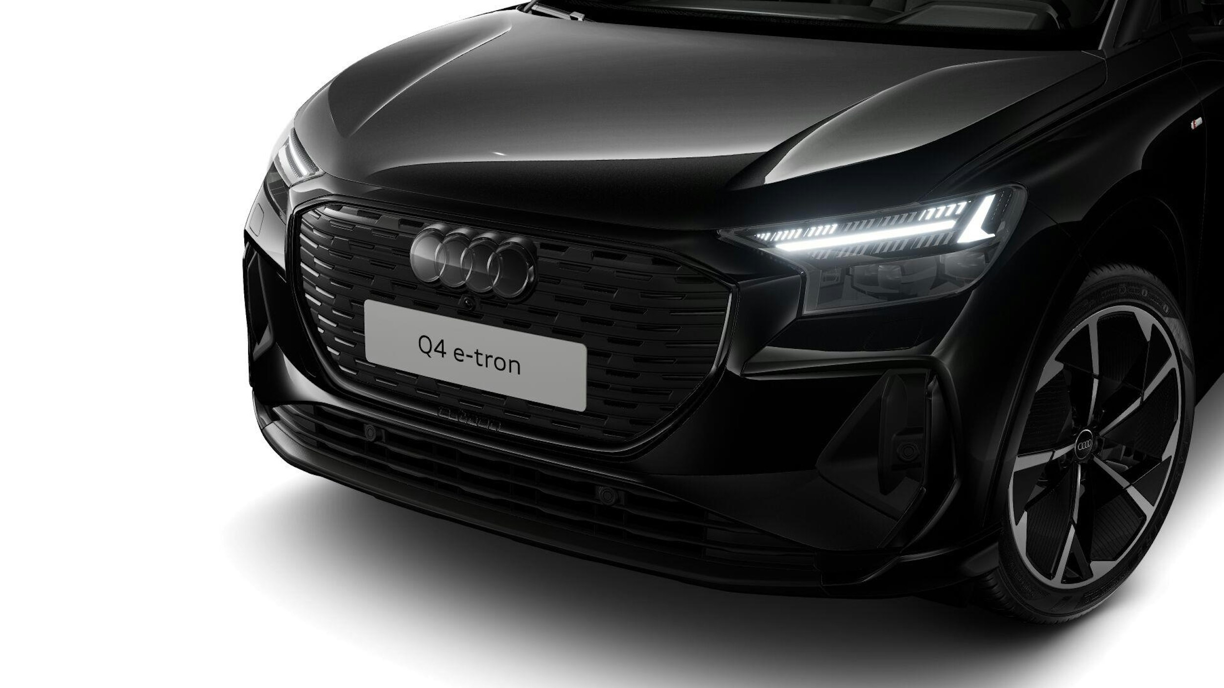 musta Audi Q4 e-tron 2025 kuva 6.